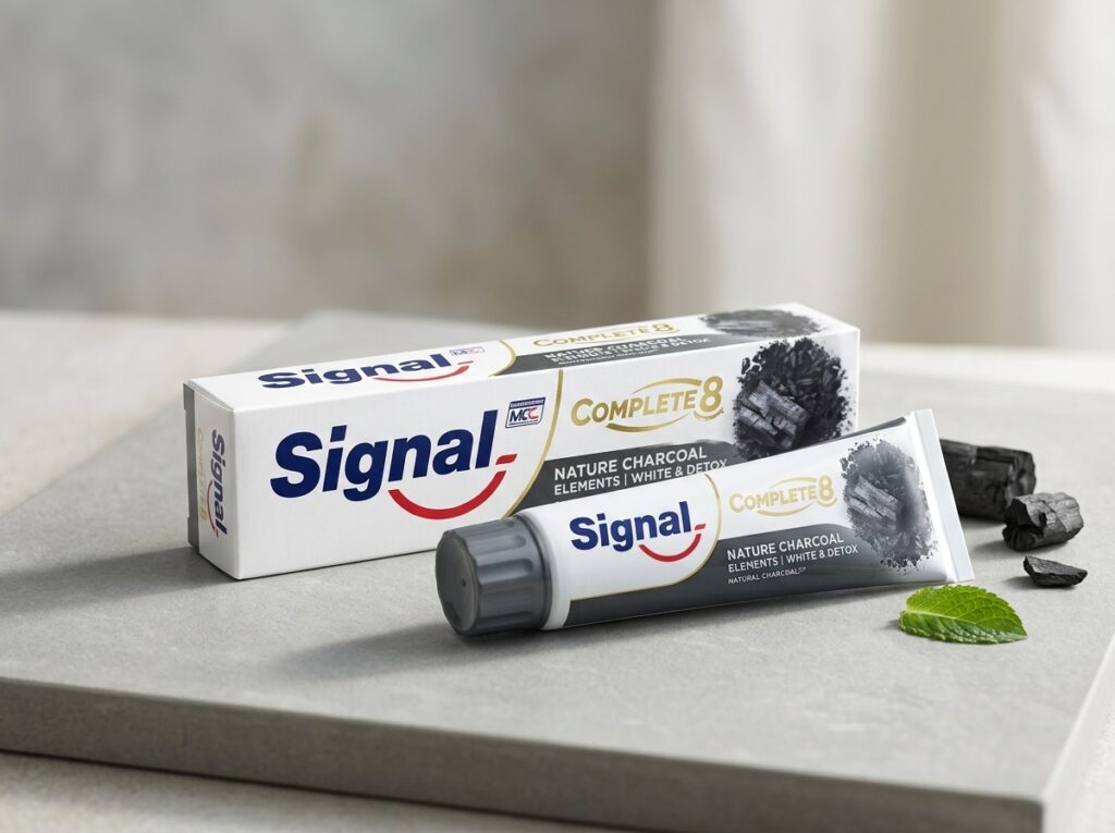 معجون سيجنال متكامل 8 بالفحم (Signal Integral 8 Charcoal) 100ml